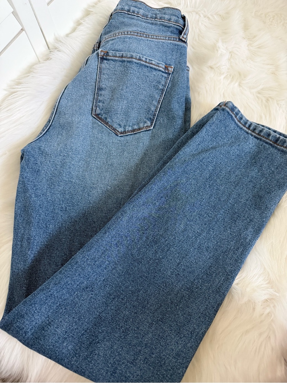 Fashion Nova High-Rise Straight Leg Jeans - Medium Blue